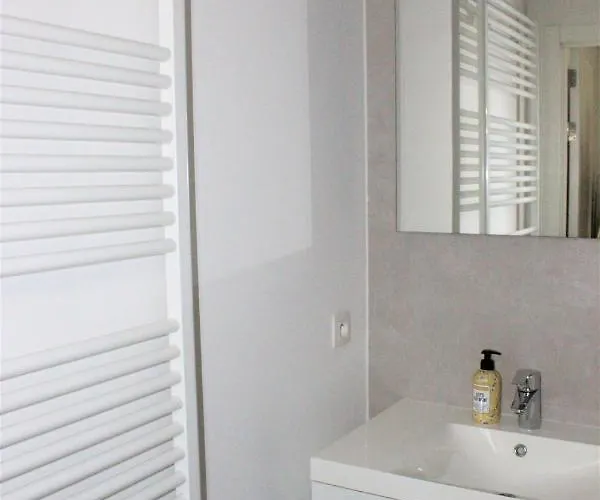 Crystal Residences - Luxurious Seaside Daire Oostende