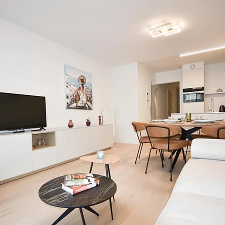 Crystal Residences - Luxurious Seaside Apartamento *