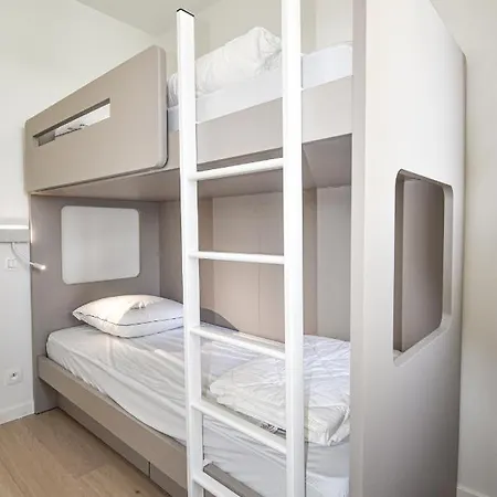 Crystal Residences - Luxurious Seaside Apartamento *